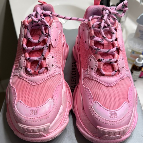 Balenciaga Triple S - Picture 1 of 4